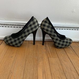 Bamboo brand plaid high heels